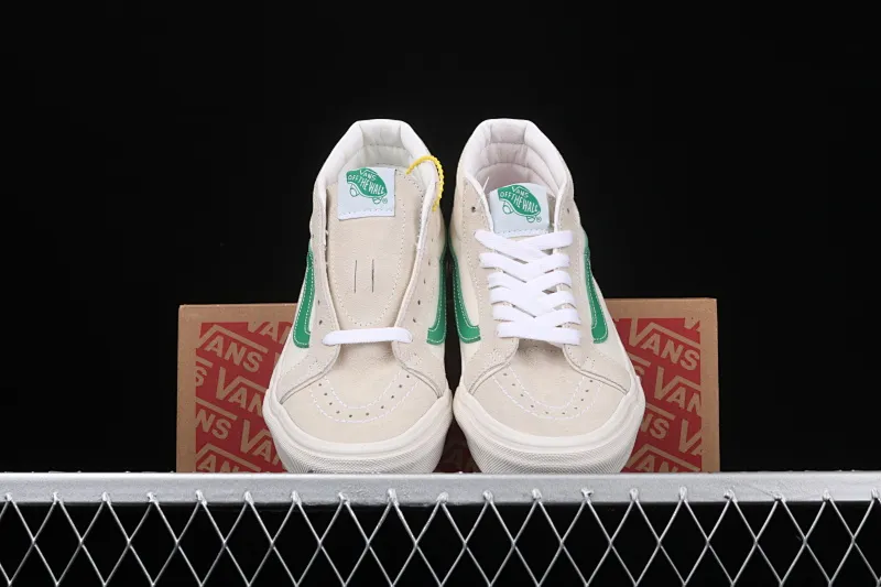 All categories Vans Vans series Vans Mid Vans Sk8 Mid Reissue Vans mid-top VN0A391FTP0 One size too large